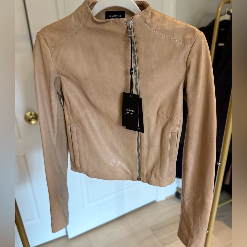 NWT fitted 100% leather jacket